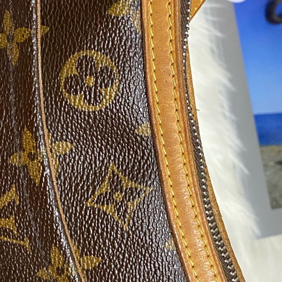 💗💗💗SOLD💗💗💗‼️LV ODEON PM MONOGRAM CROSSBODY‼️ - Picture 5 of 16